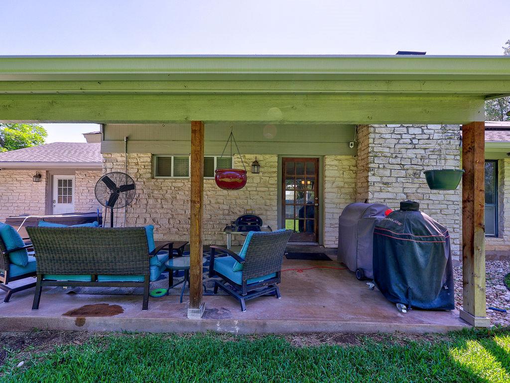 1002 Deep Wood Dr, Round Rock, TX 78681