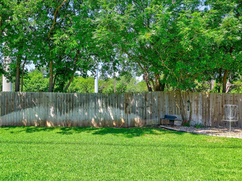 1002 Deep Wood Dr, Round Rock, TX 78681