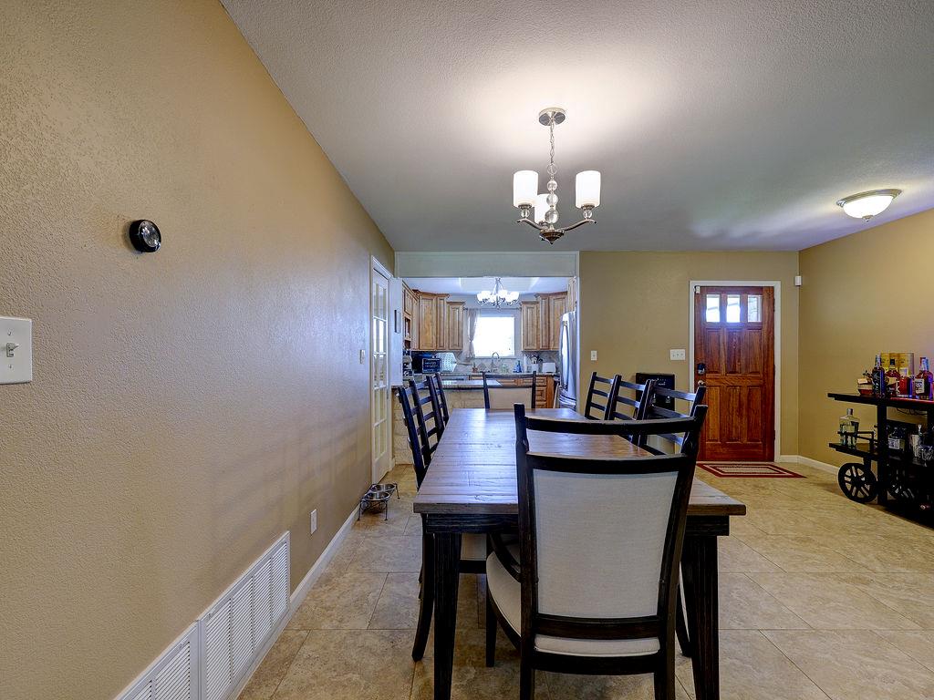 1002 Deep Wood Dr, Round Rock, TX 78681
