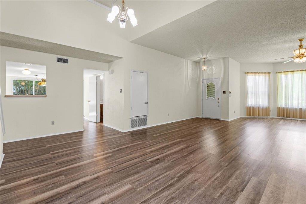4405 Clarno Dr, Austin, TX 78749
