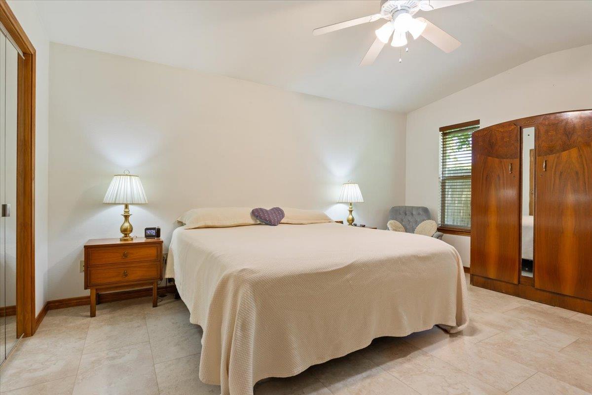 1115 Hackberry Dr, Marble Falls, TX 78654