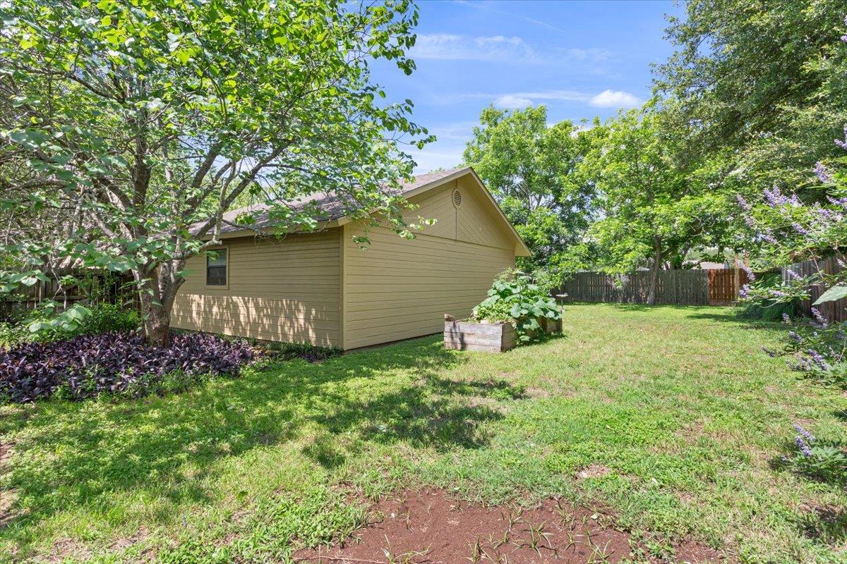 1115 Hackberry Dr, Marble Falls, TX 78654