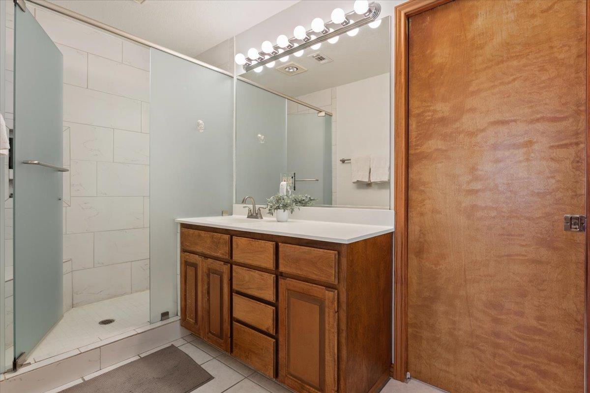 1115 Hackberry Dr, Marble Falls, TX 78654