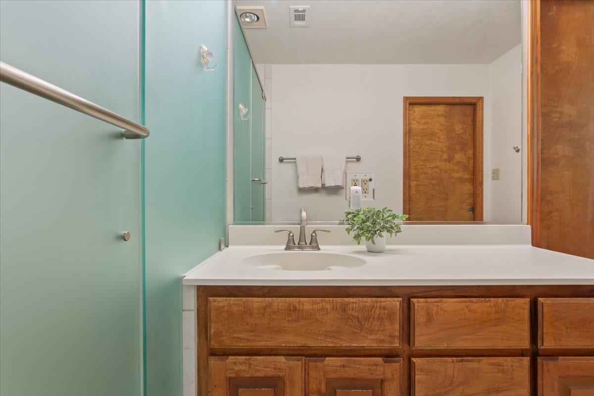1115 Hackberry Dr, Marble Falls, TX 78654