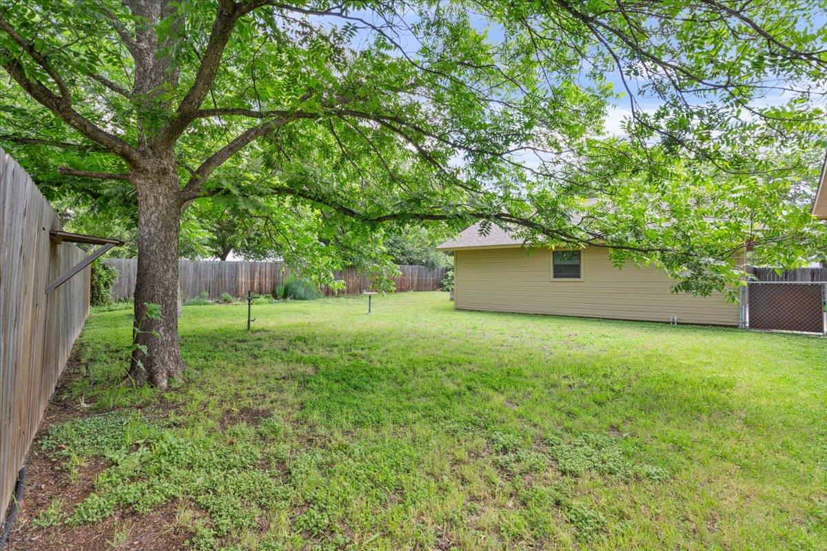 1115 Hackberry Dr, Marble Falls, TX 78654