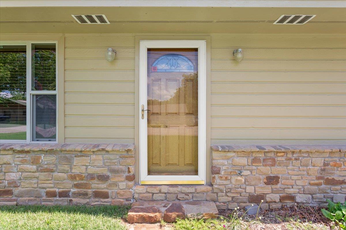 1115 Hackberry Dr, Marble Falls, TX 78654
