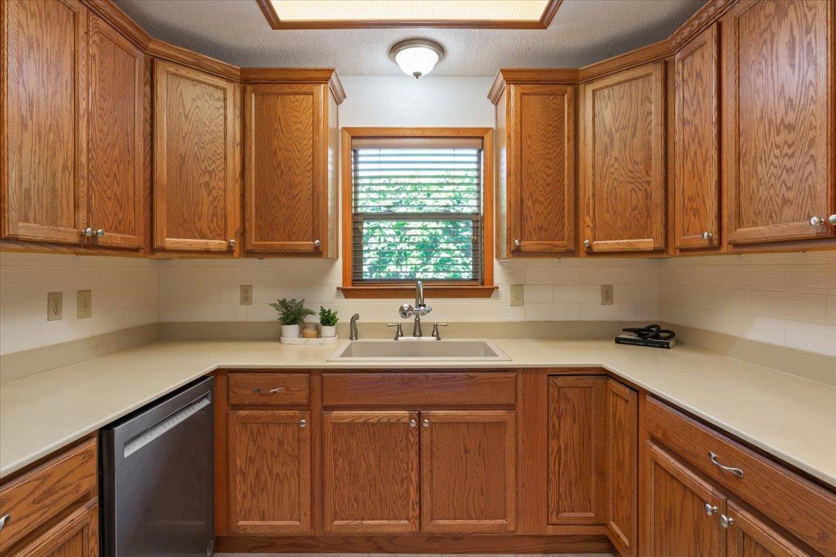 1115 Hackberry Dr, Marble Falls, TX 78654