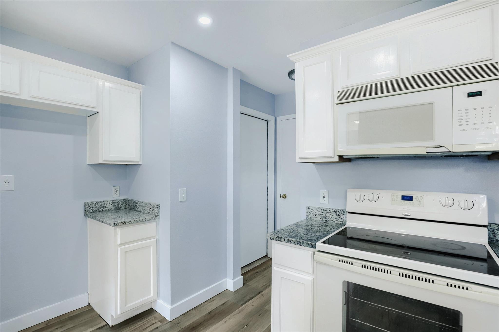 119 High Point Blvd, Cedar Creek, TX 78612