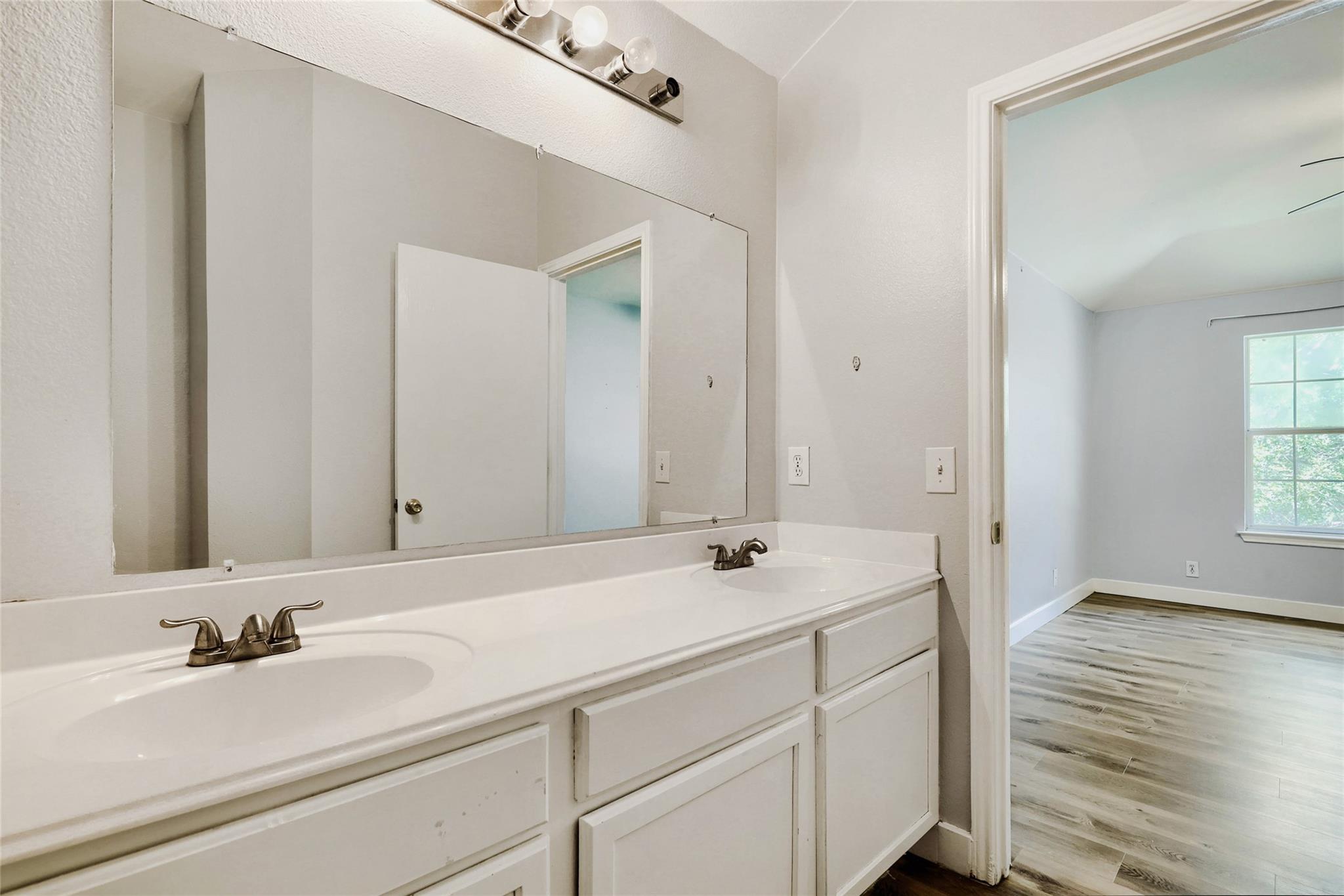 119 High Point Blvd, Cedar Creek, TX 78612
