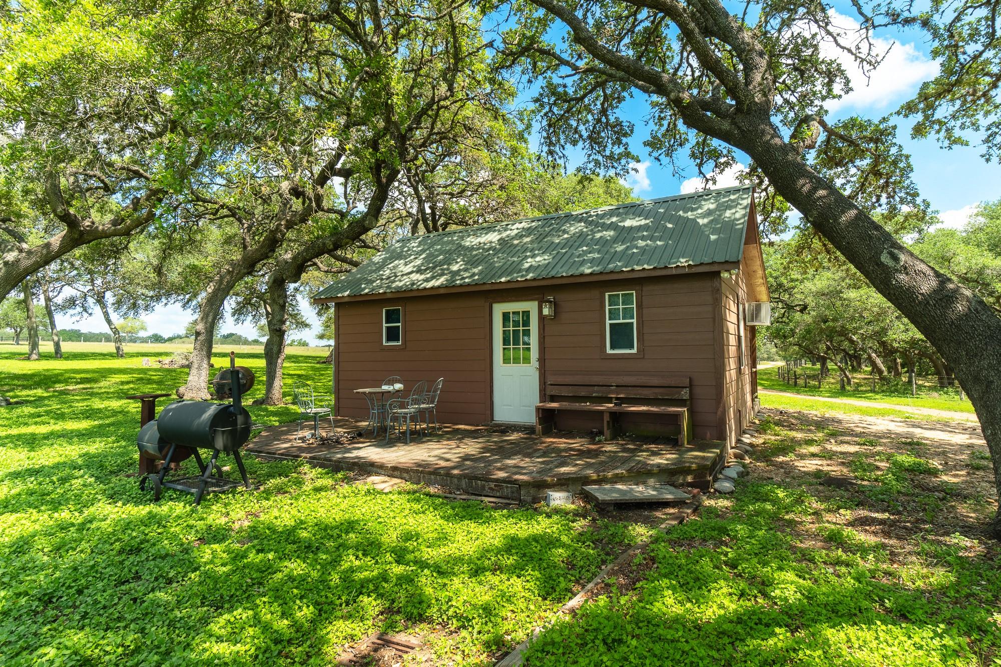 5018 Wolters Rd, Schulenburg, TX 78956