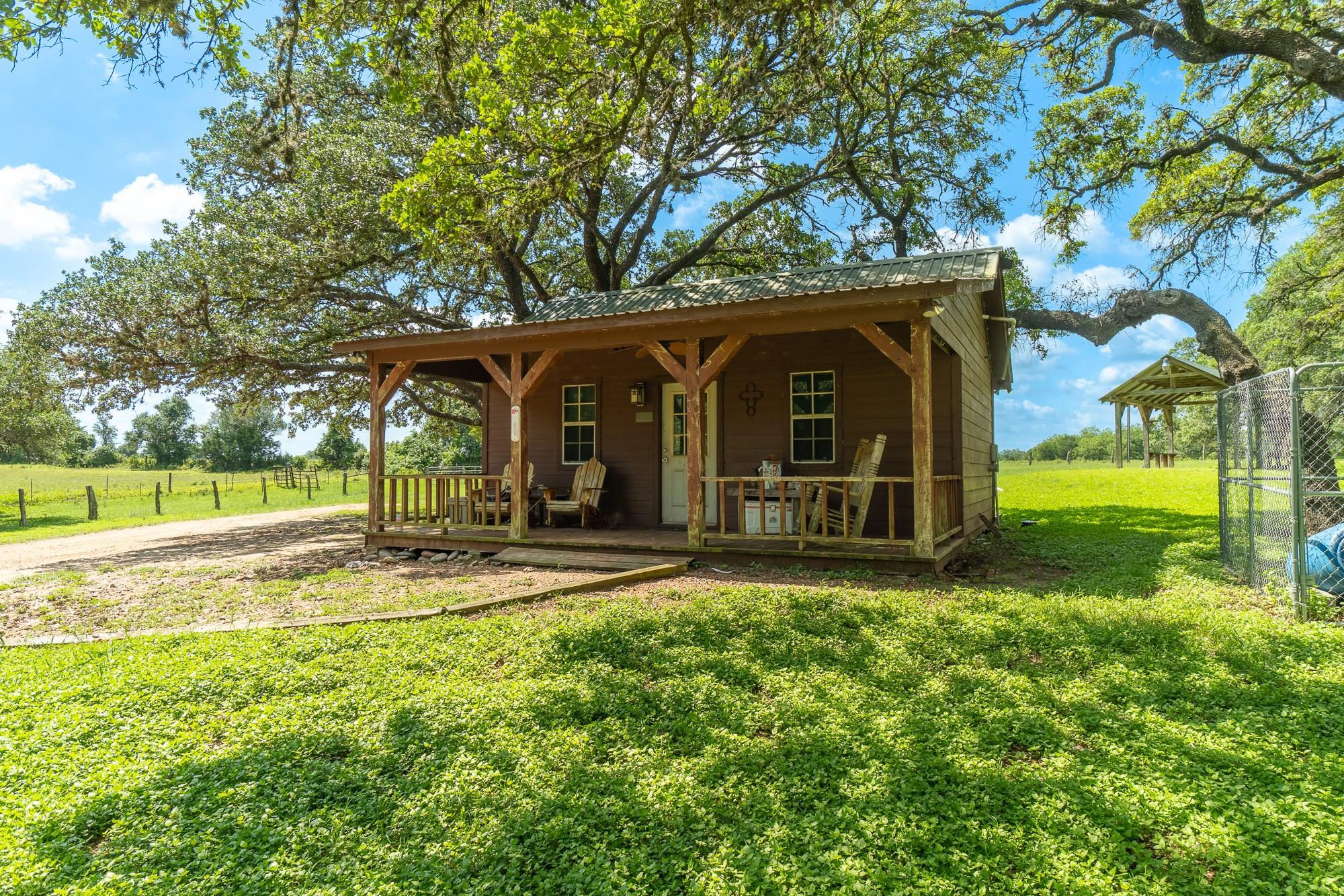 5018 Wolters Rd, Schulenburg, TX 78956