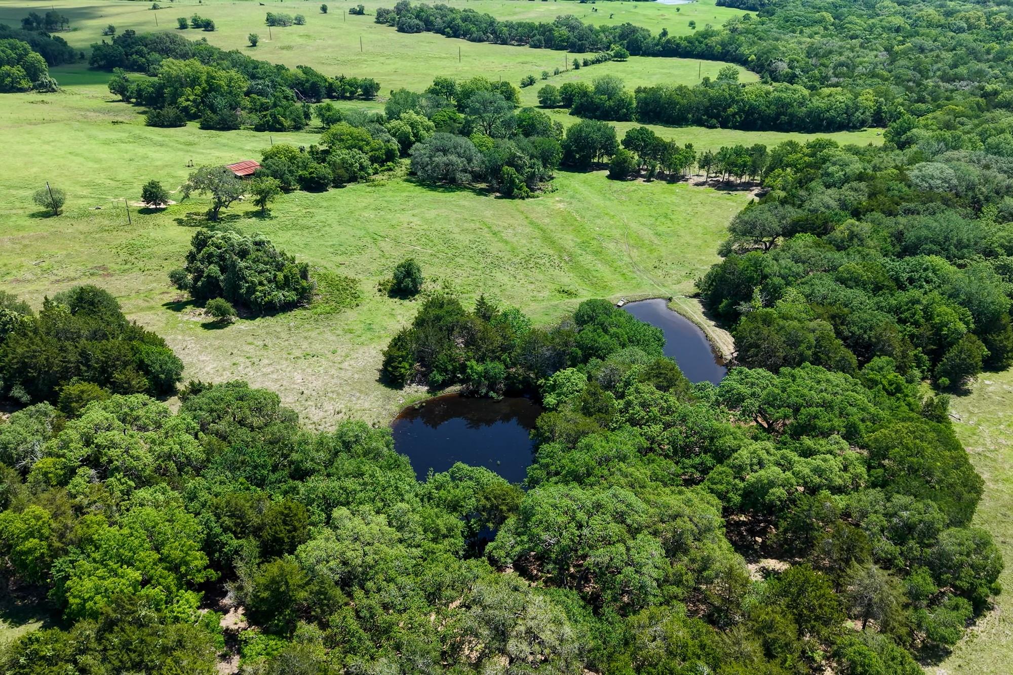 5018 Wolters Rd, Schulenburg, TX 78956