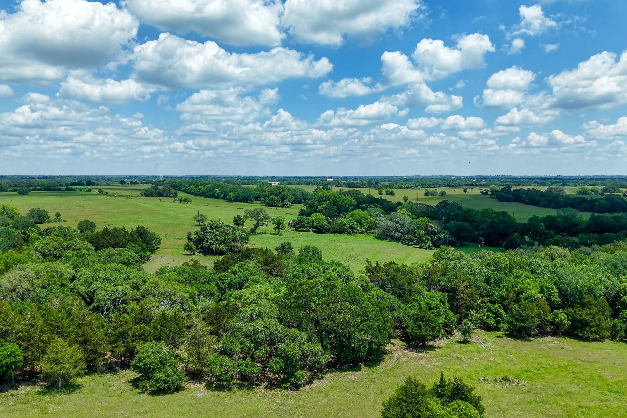 5018 Wolters Rd, Schulenburg, TX 78956