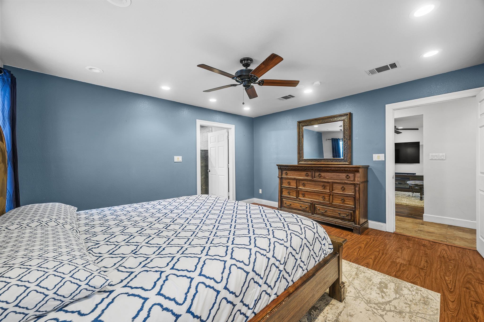 2110 Spring Valley Dr, Dripping Springs, TX 78620