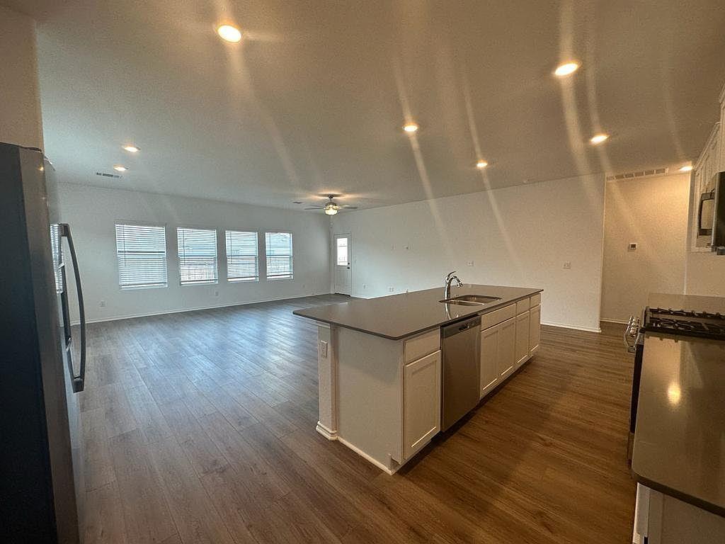 160 River Rise Rd, Kyle, TX 78640