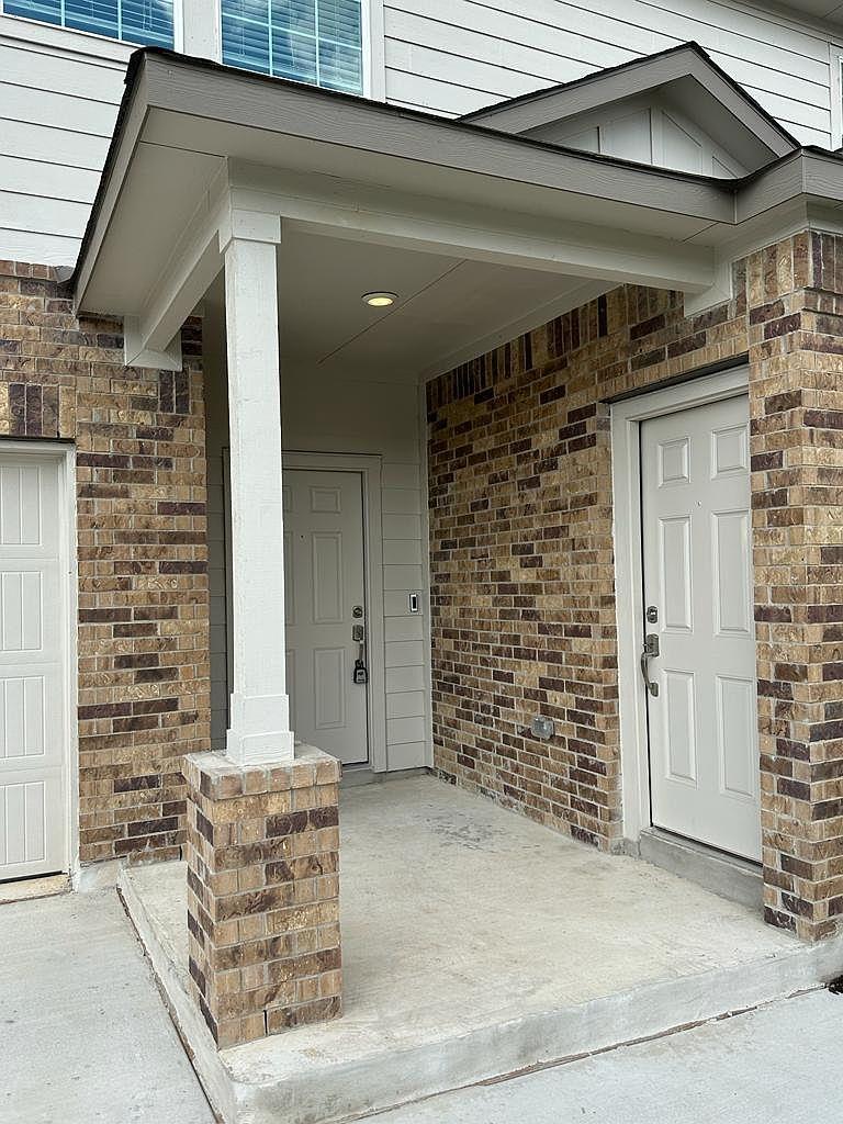 160 River Rise Rd, Kyle, TX 78640