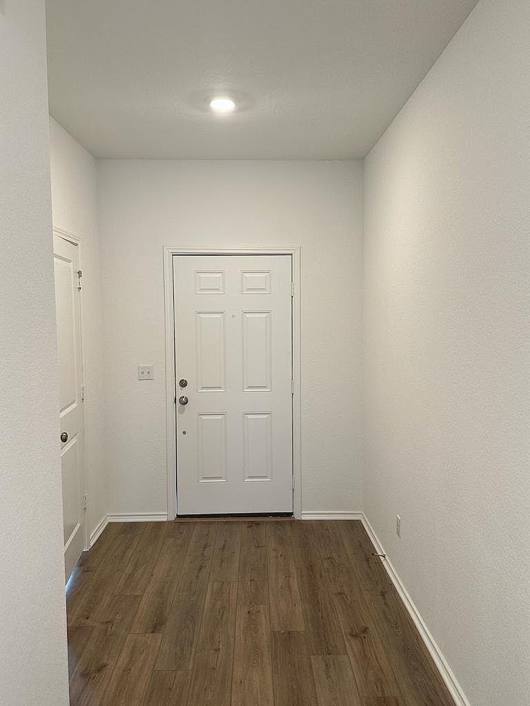 160 River Rise Rd, Kyle, TX 78640