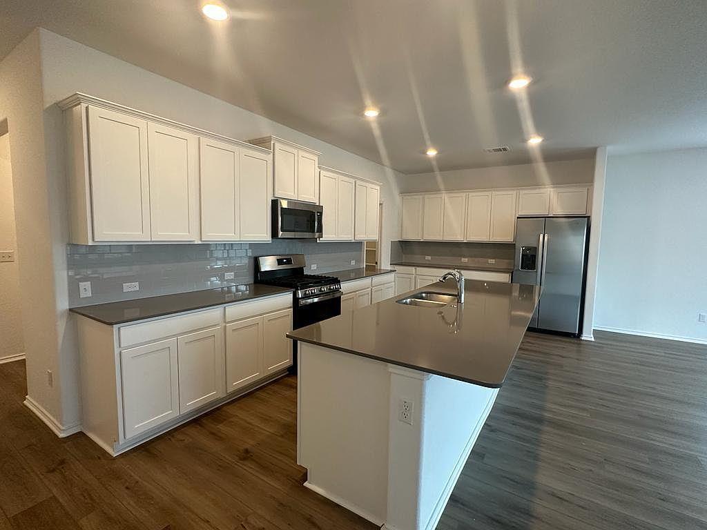 160 River Rise Rd, Kyle, TX 78640