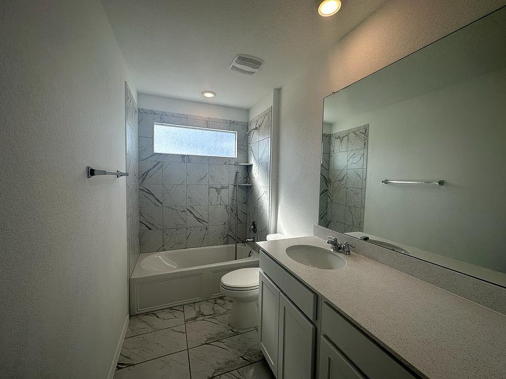160 River Rise Rd, Kyle, TX 78640