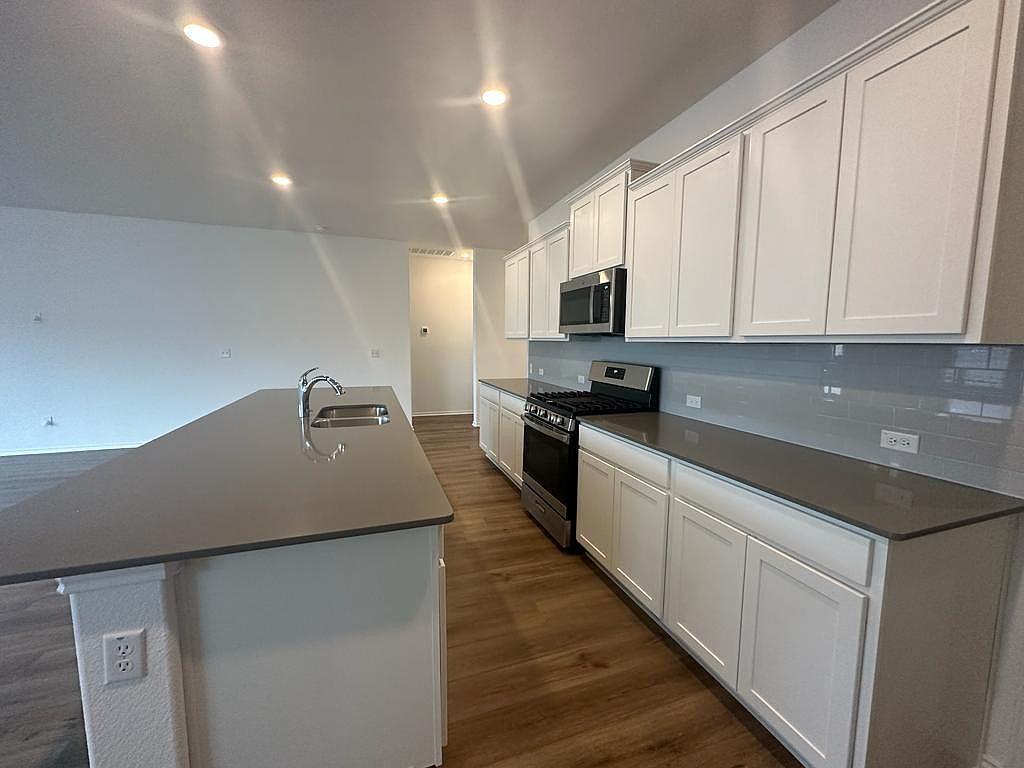 160 River Rise Rd, Kyle, TX 78640