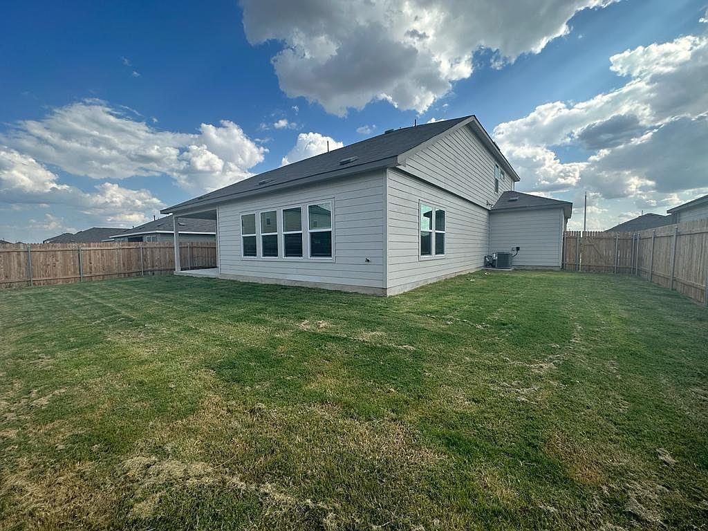 160 River Rise Rd, Kyle, TX 78640