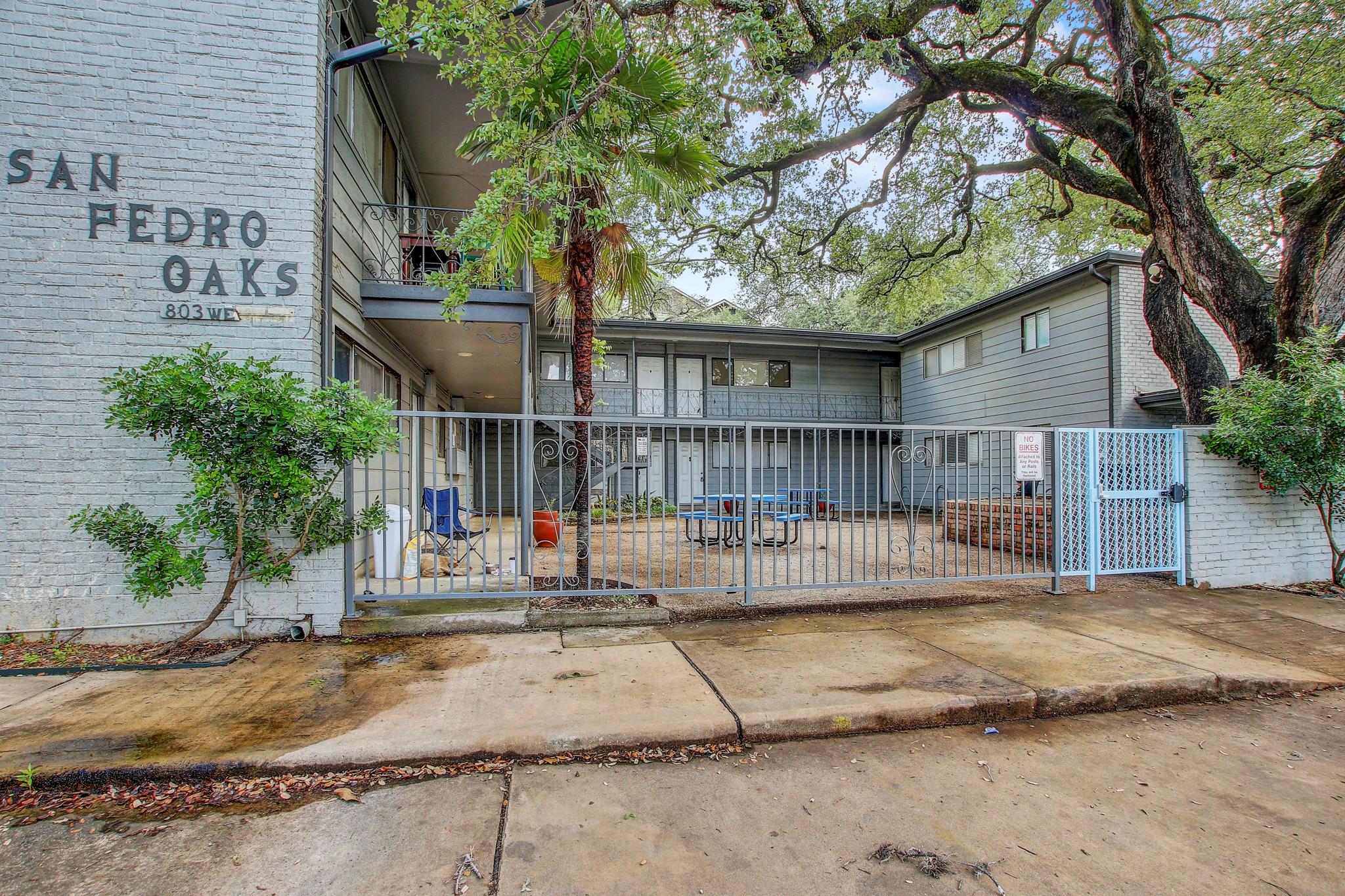 803 W 28th St # 103, Austin, TX 78705