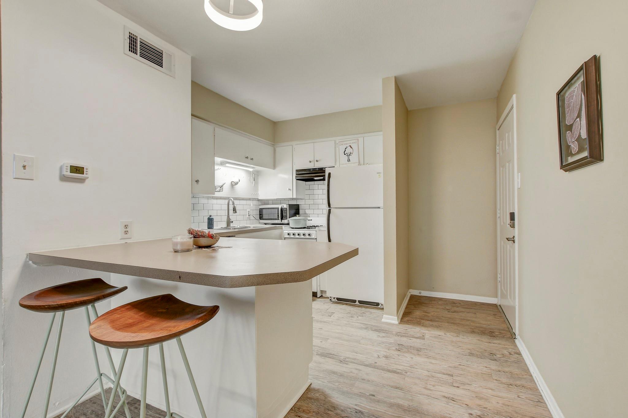 803 W 28th St # 103, Austin, TX 78705