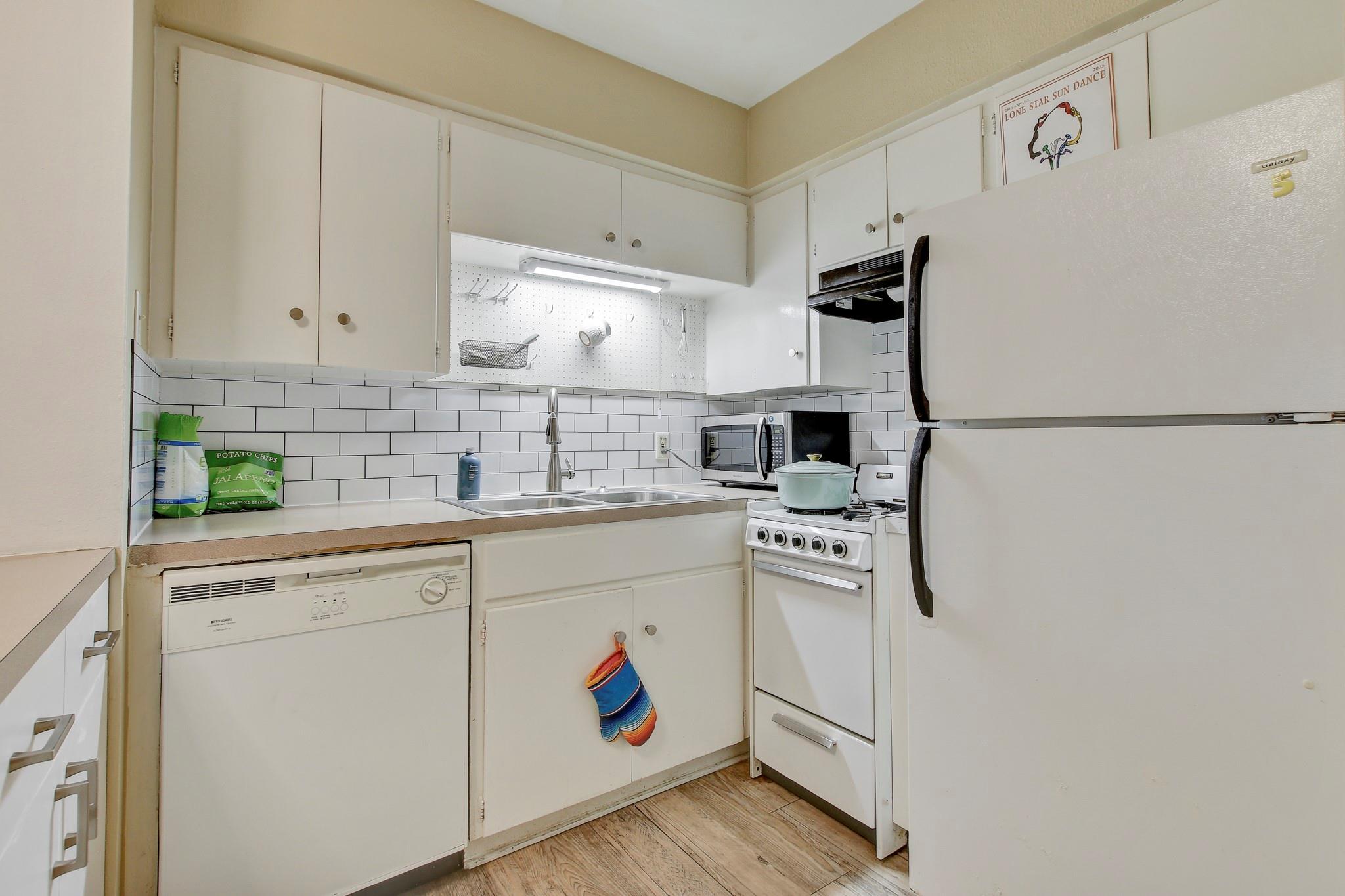 803 W 28th St # 103, Austin, TX 78705