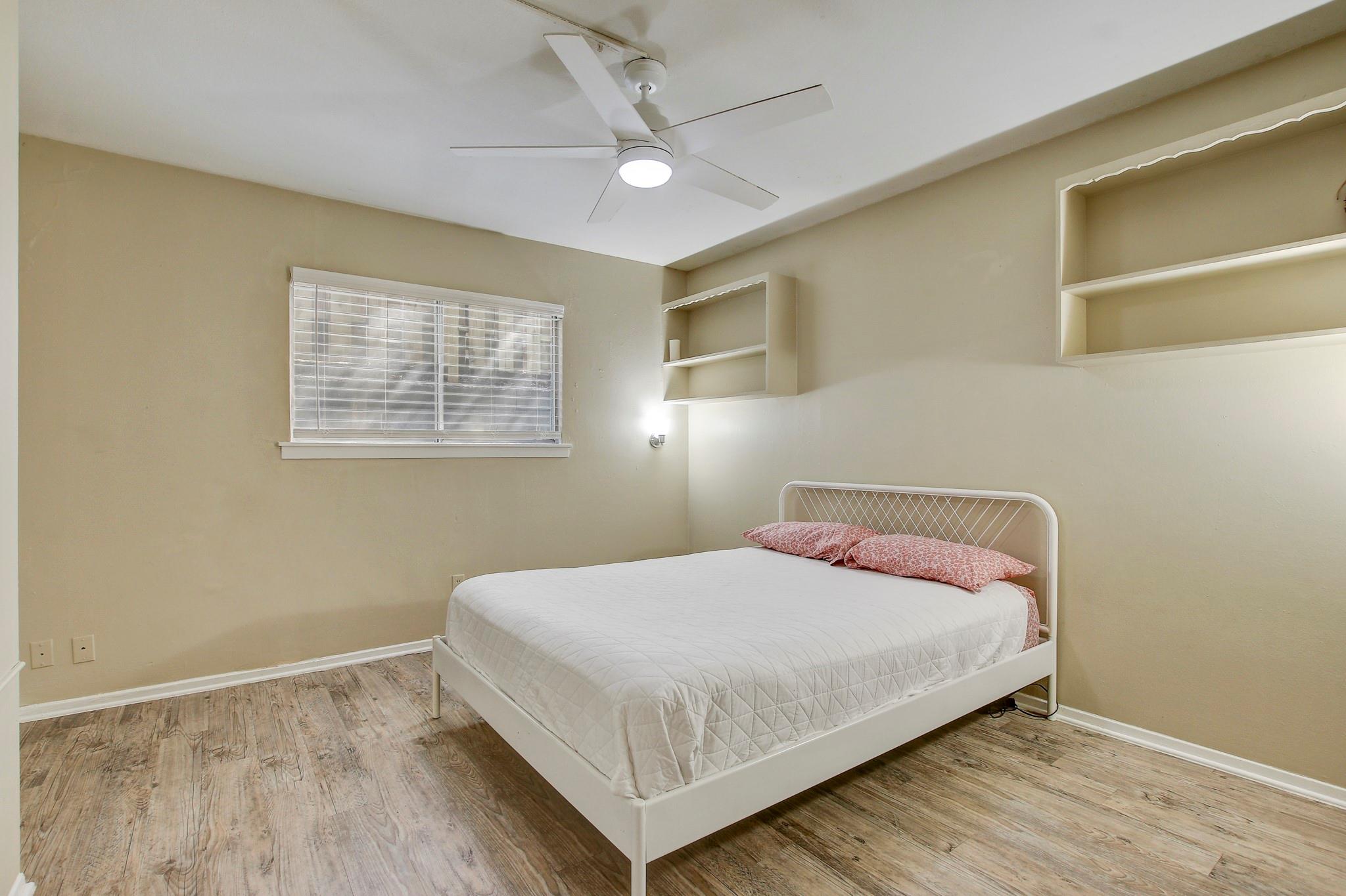 803 W 28th St # 103, Austin, TX 78705