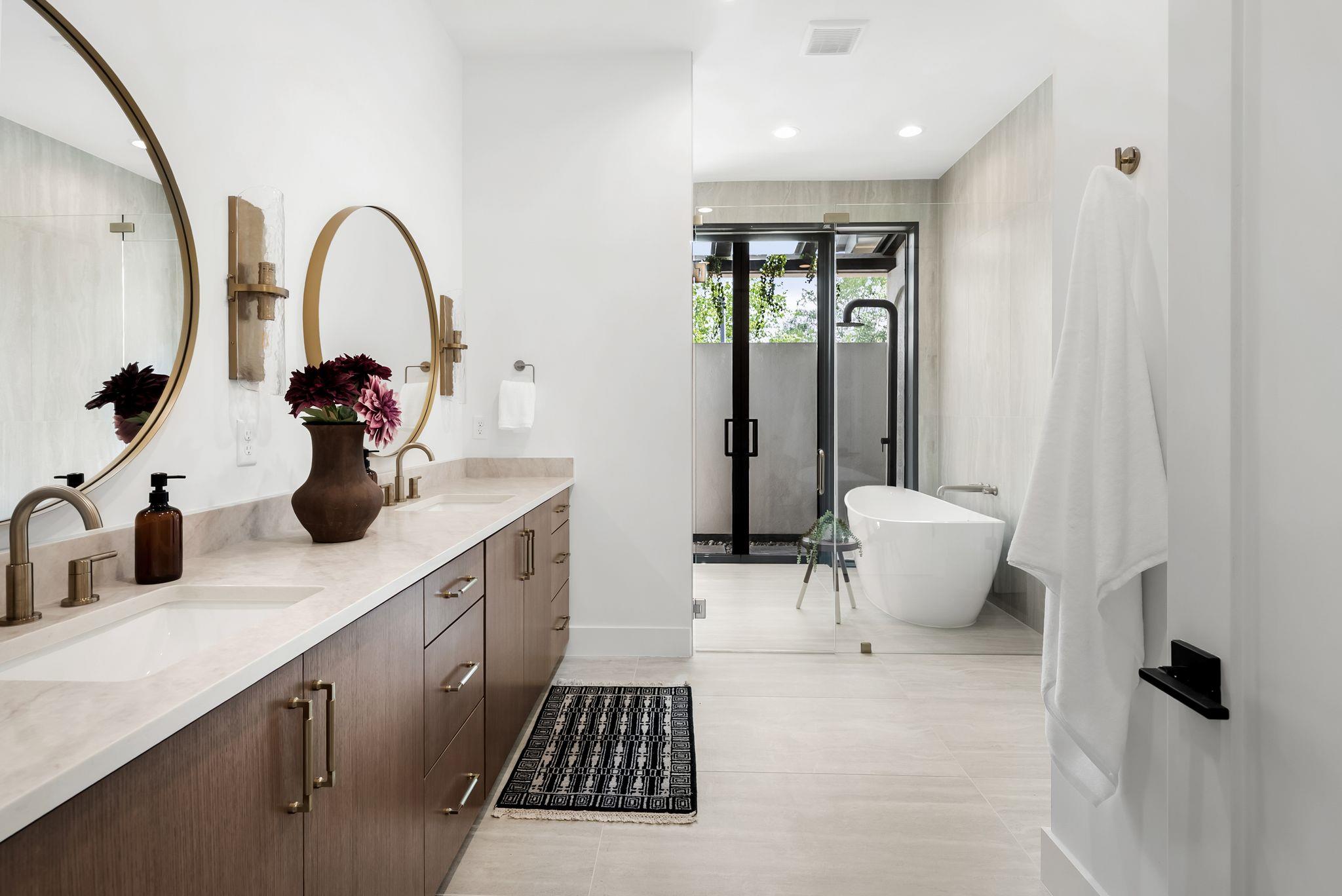 2703 Oak Park Dr, Austin, TX 78704