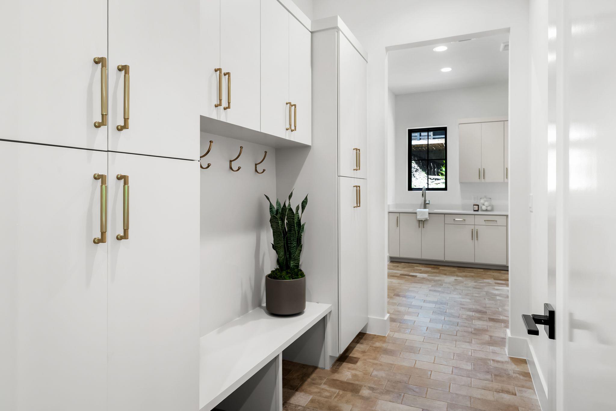 2703 Oak Park Dr, Austin, TX 78704