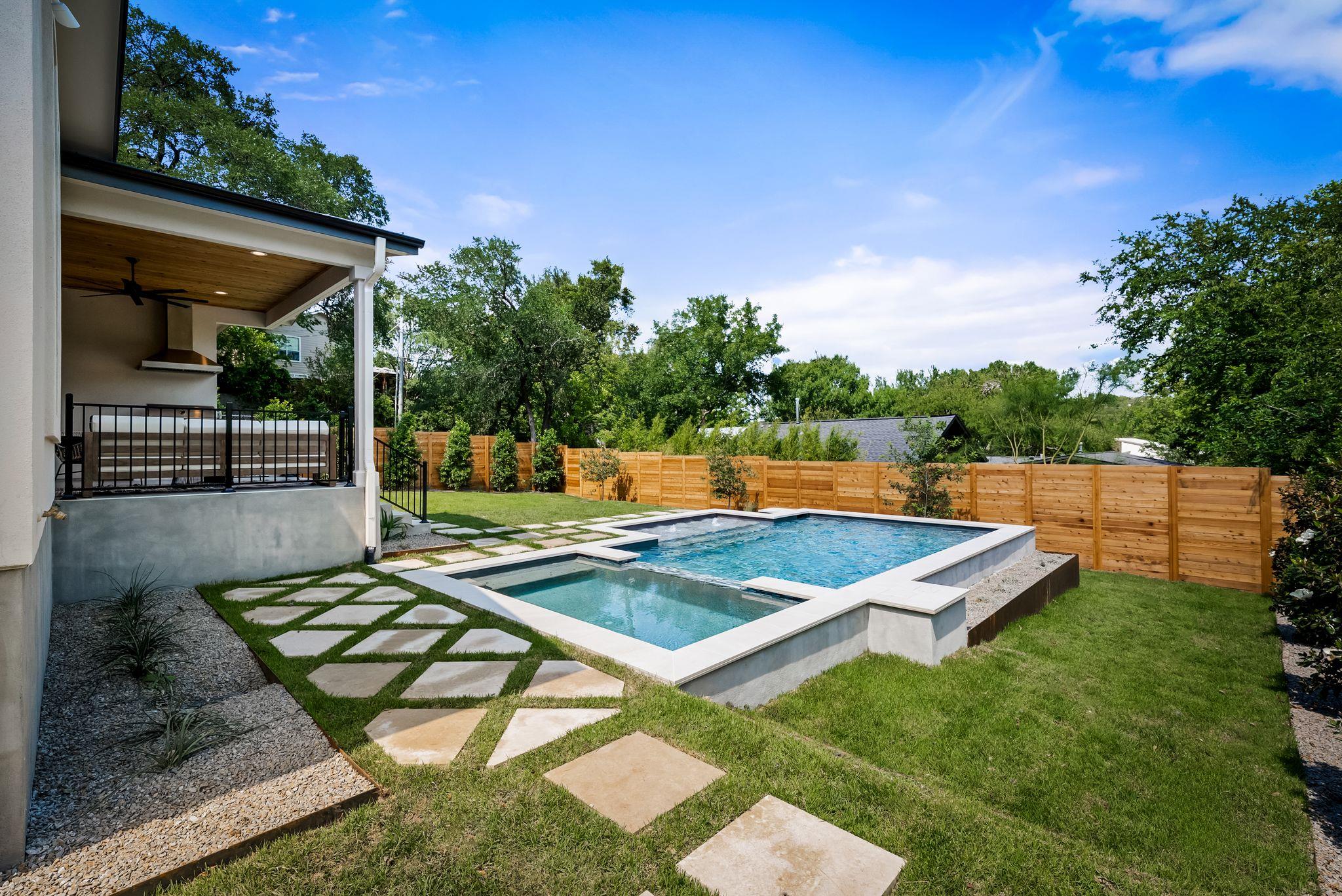 2703 Oak Park Dr, Austin, TX 78704