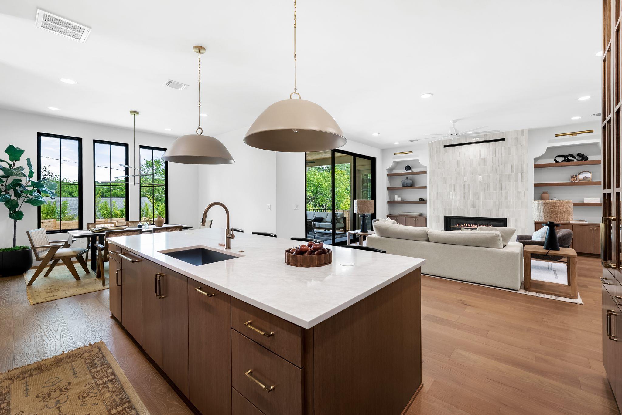 2703 Oak Park Dr, Austin, TX 78704