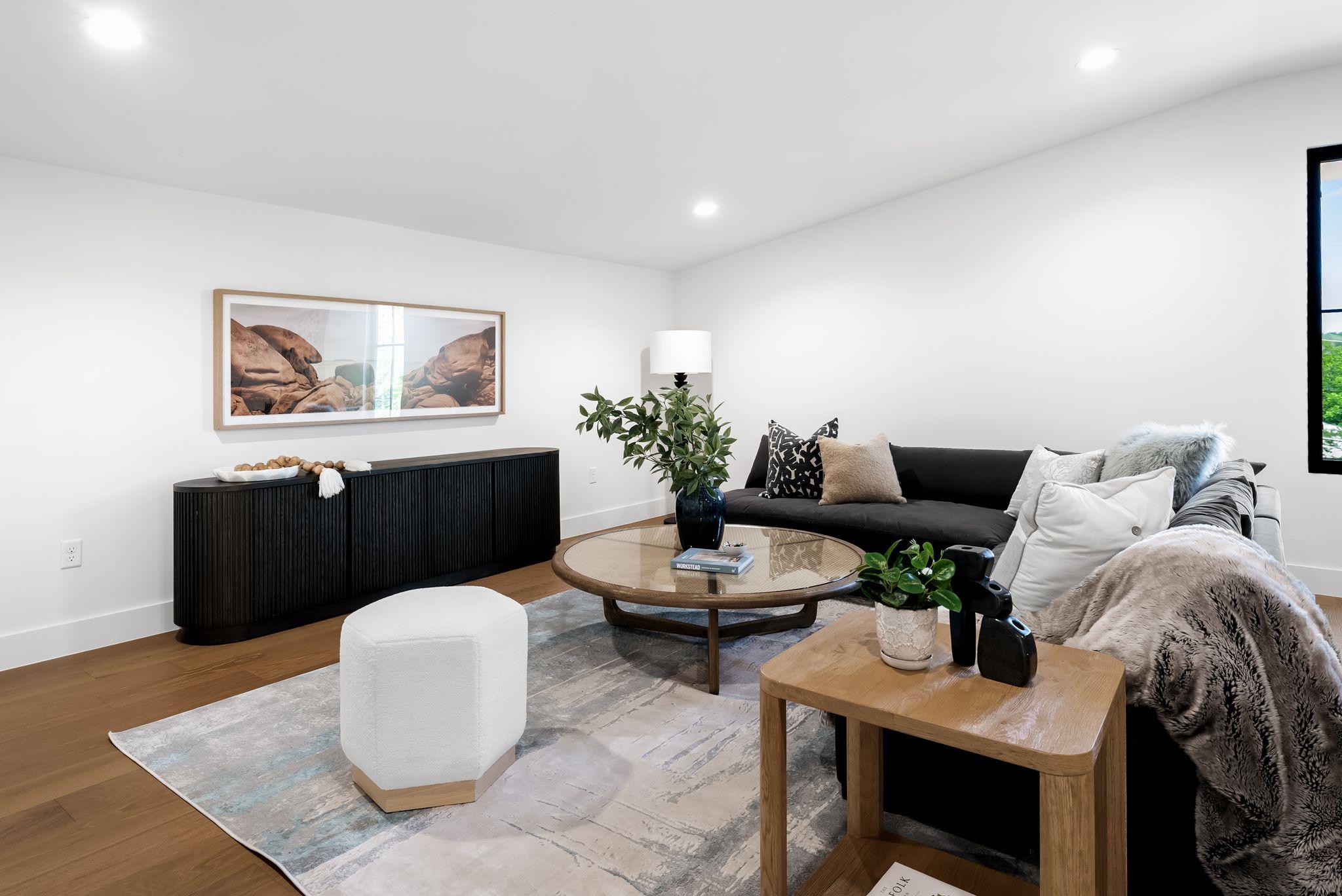 2703 Oak Park Dr, Austin, TX 78704