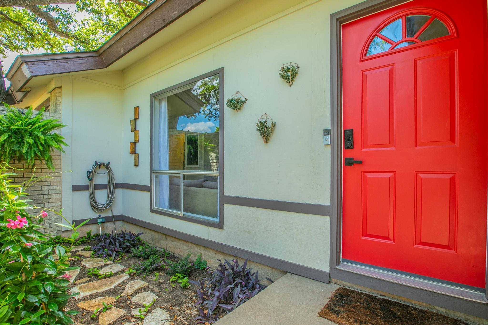7010 Grove Crest Dr, Austin, TX 78736
