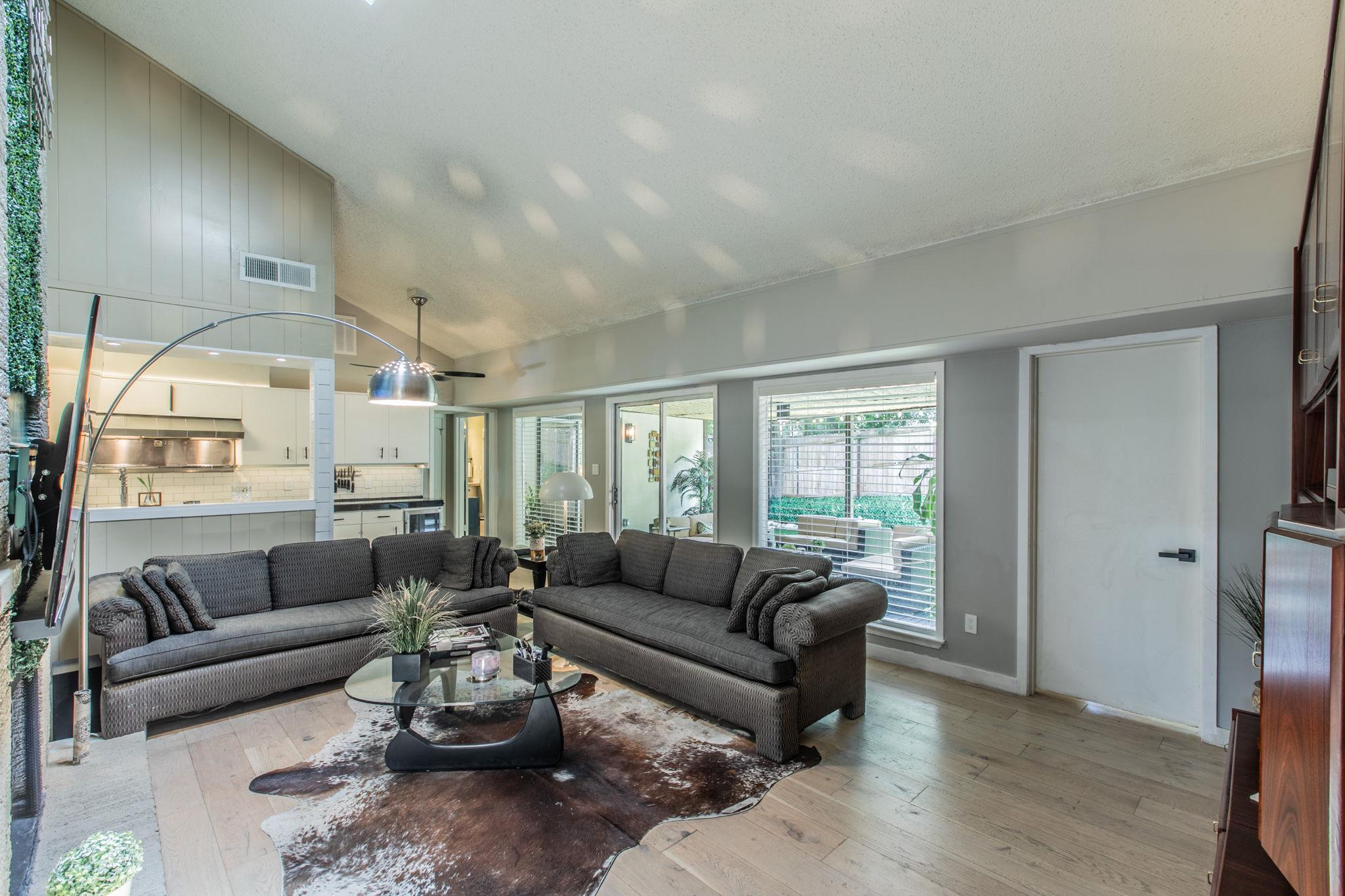 7010 Grove Crest Dr, Austin, TX 78736