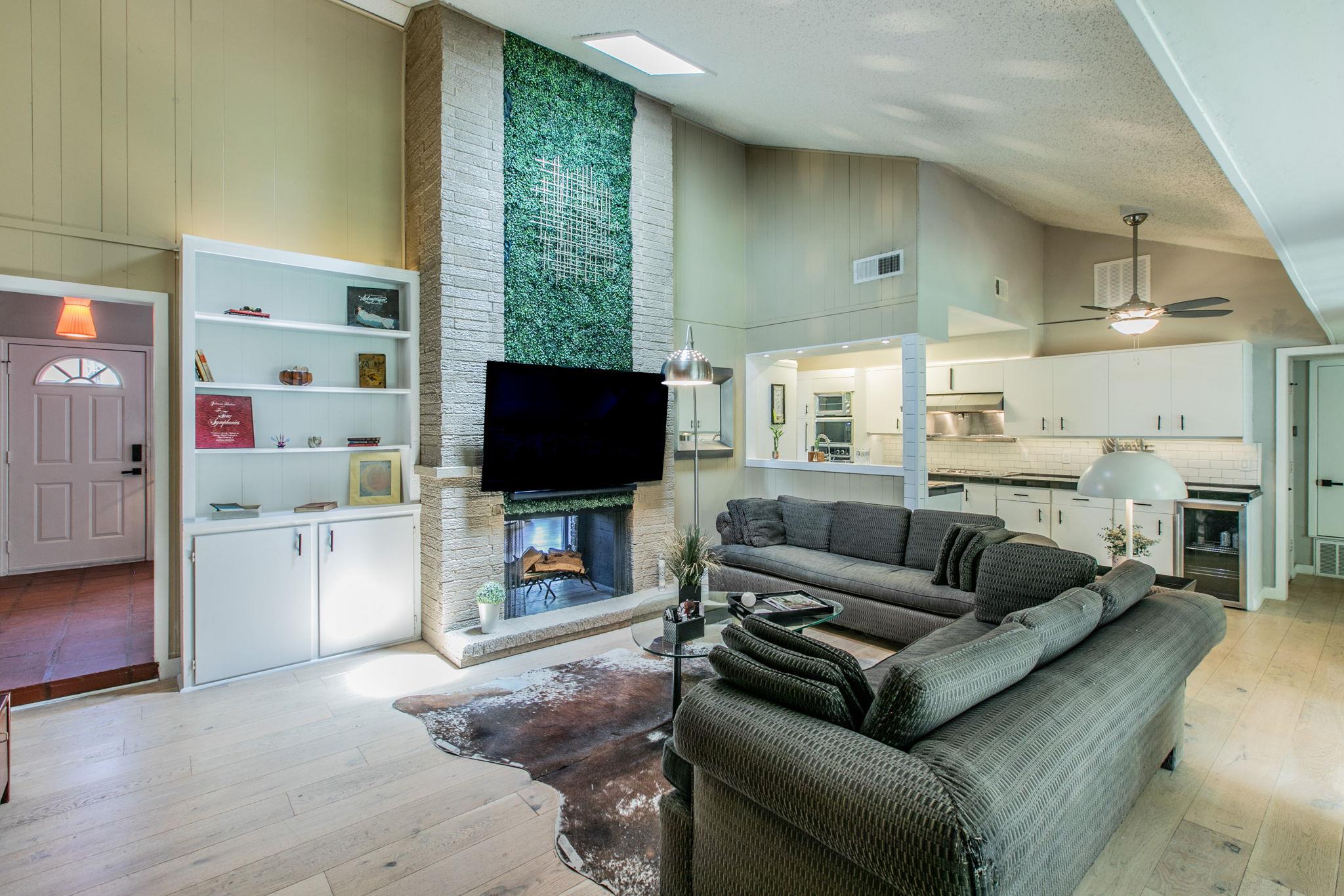7010 Grove Crest Dr, Austin, TX 78736