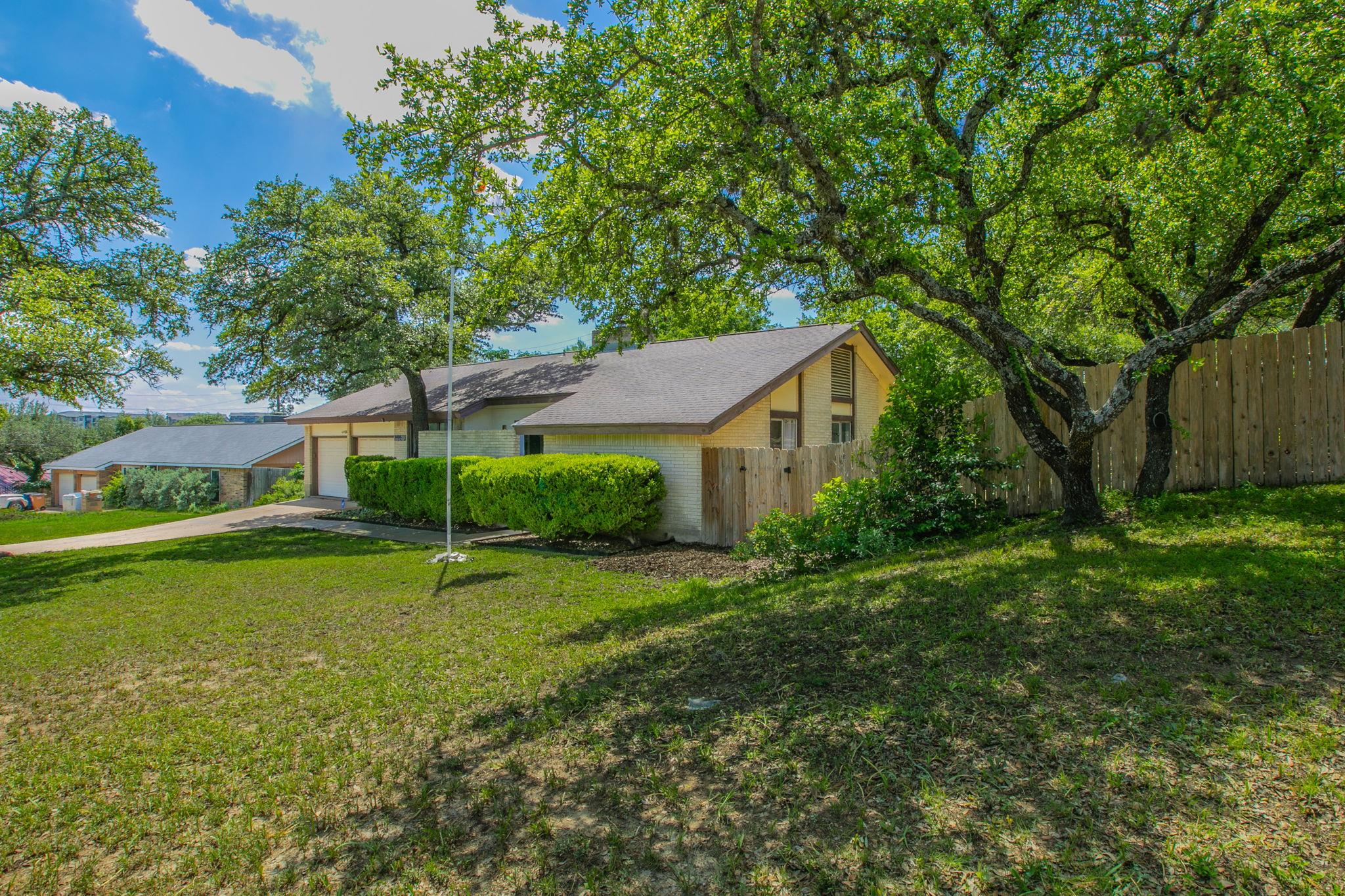7010 Grove Crest Dr, Austin, TX 78736