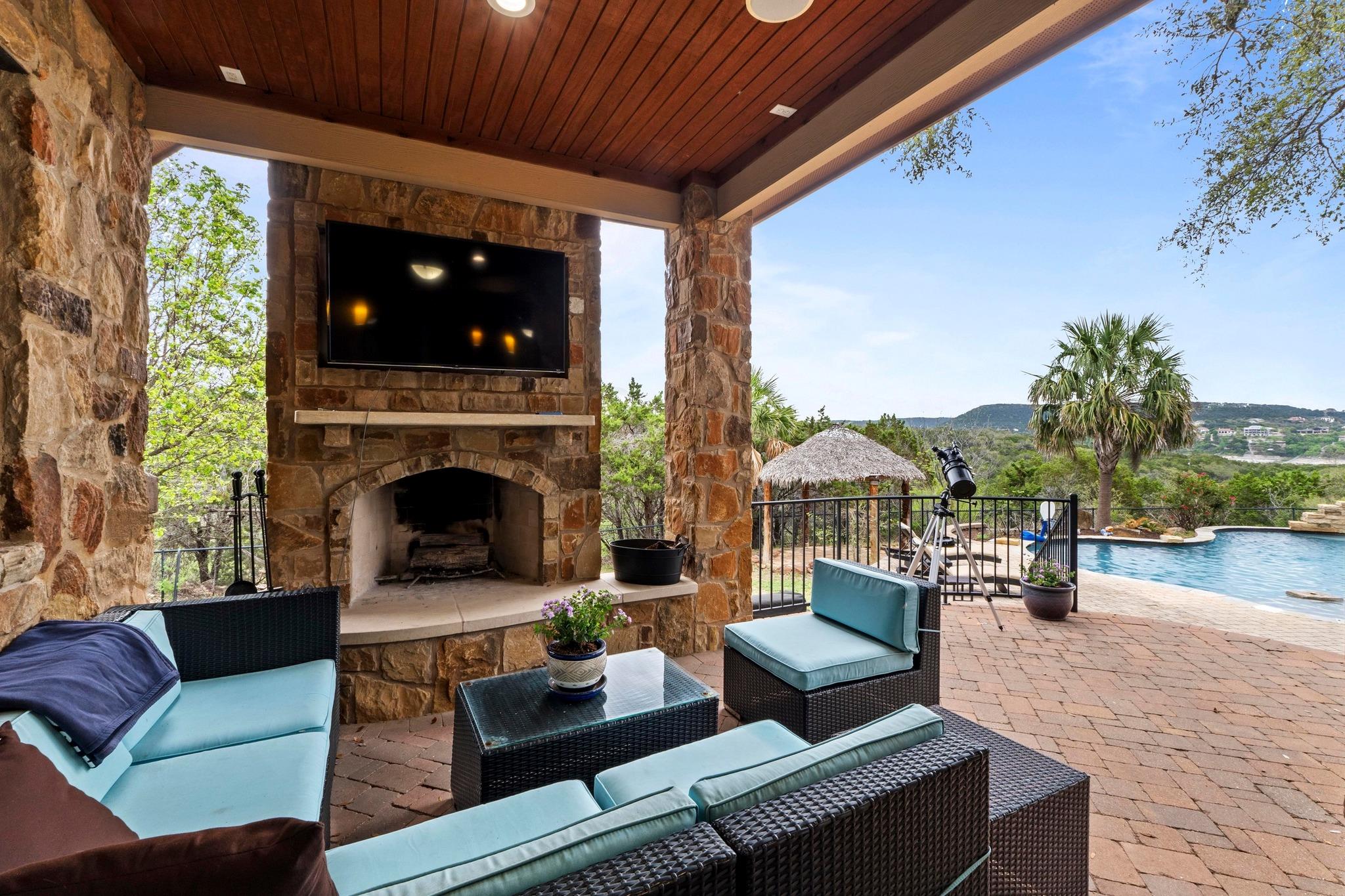 8211 Moon Rise Trl, Jonestown, TX 78645
