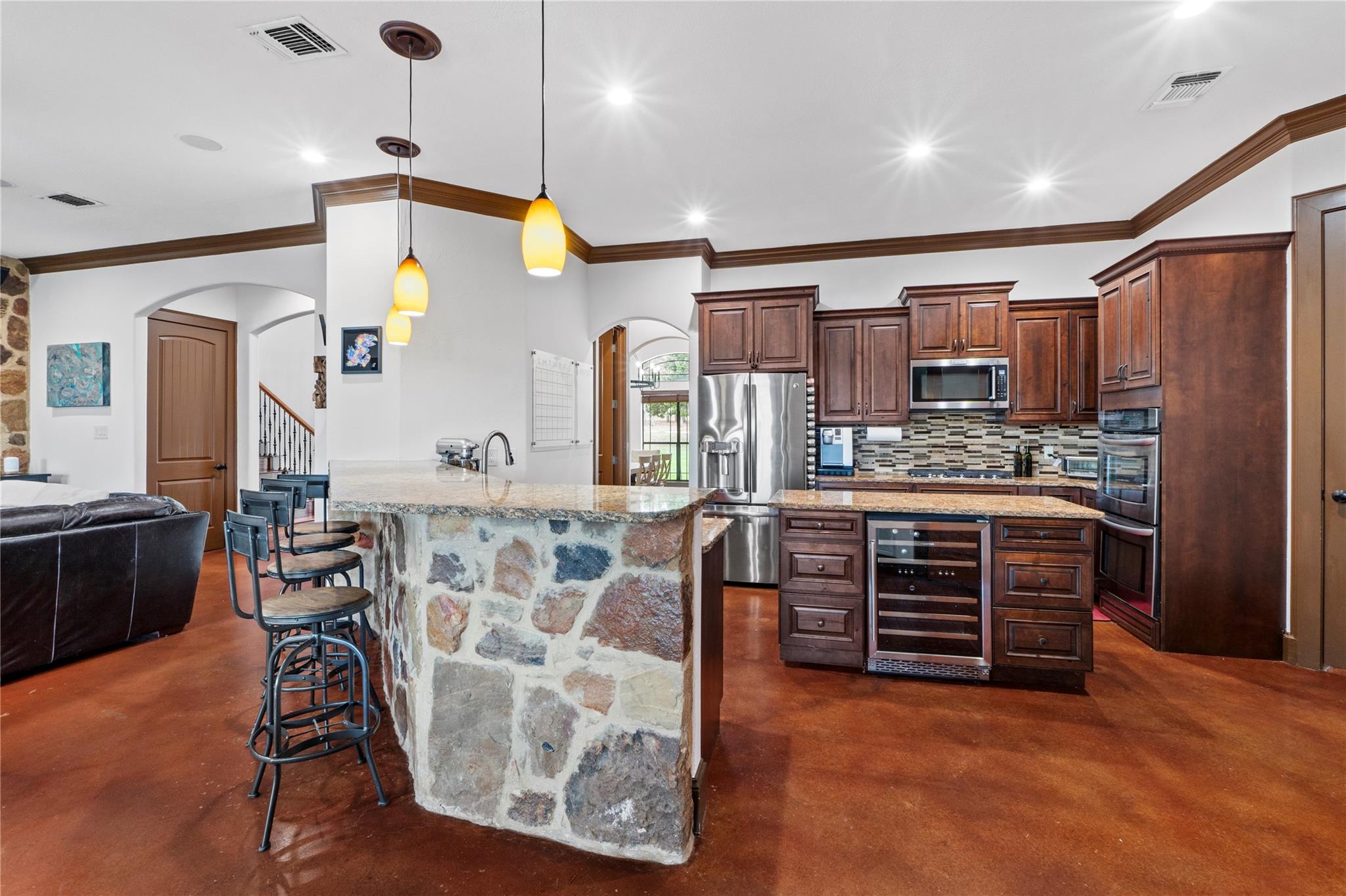 8211 Moon Rise Trl, Jonestown, TX 78645