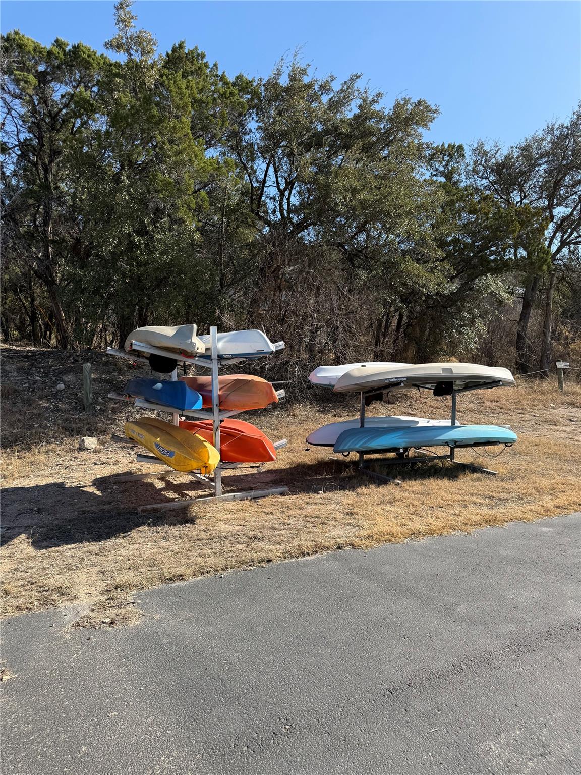 6203 Lakeshore Dr, Lago Vista, TX 78645