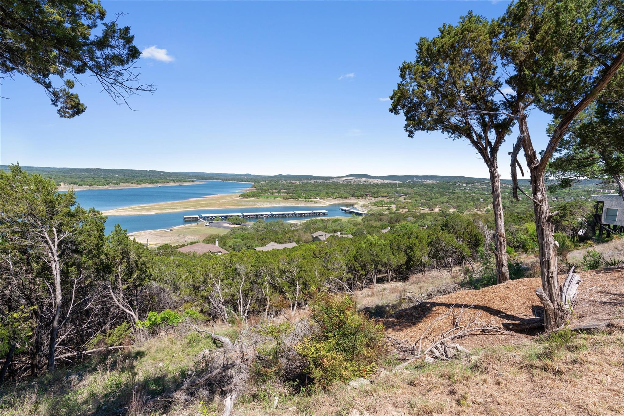 6203 Lakeshore Dr, Lago Vista, TX 78645
