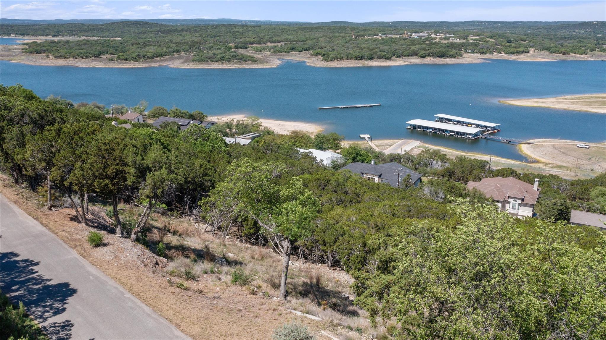 6203 Lakeshore Dr, Lago Vista, TX 78645
