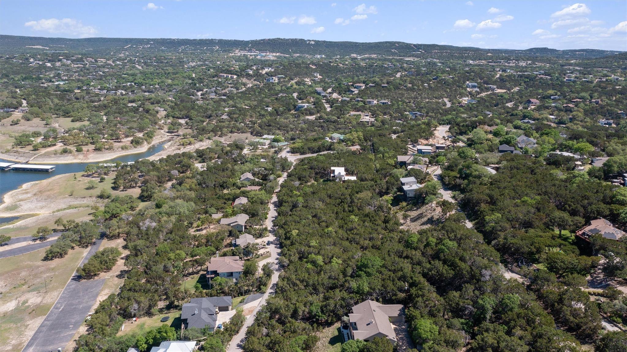 6203 Lakeshore Dr, Lago Vista, TX 78645