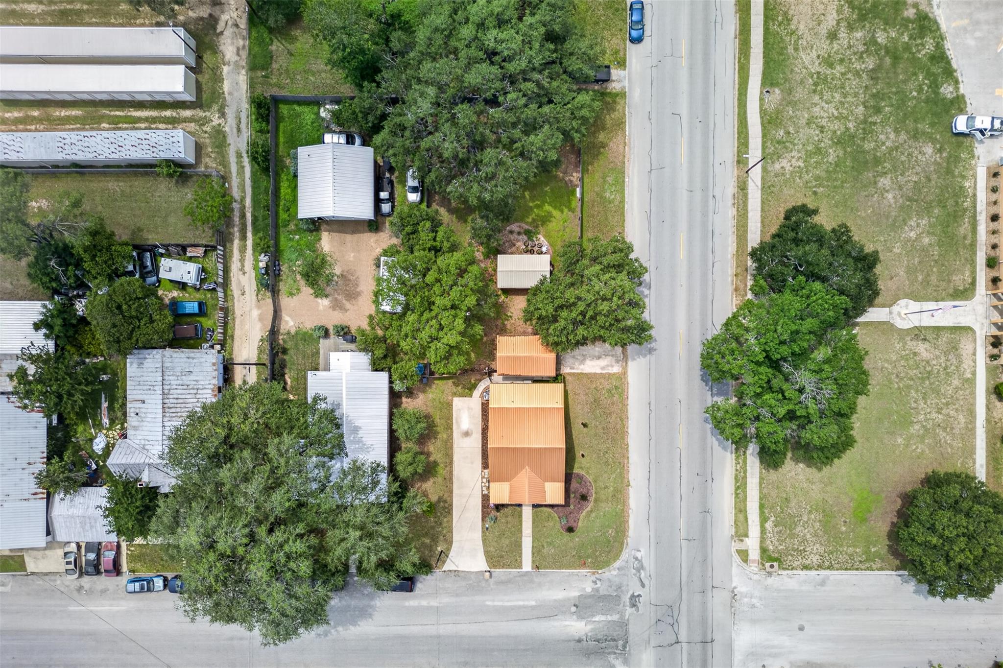 217 N Walnut Ave N, Luling, TX 78648