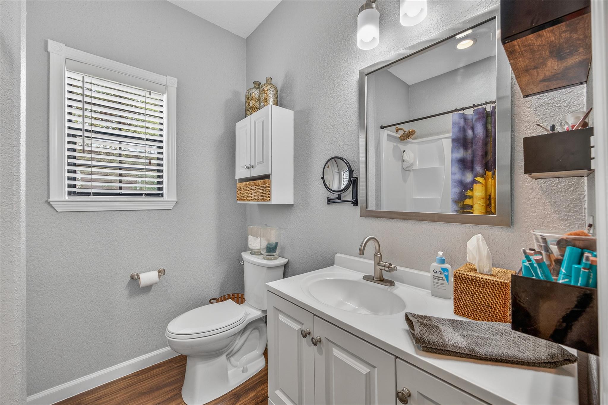 217 N Walnut Ave N, Luling, TX 78648