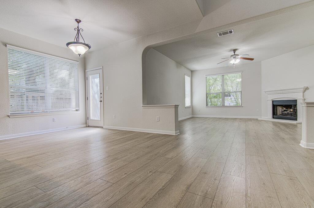 903 Fork Ridge Path, Round Rock, TX 78665