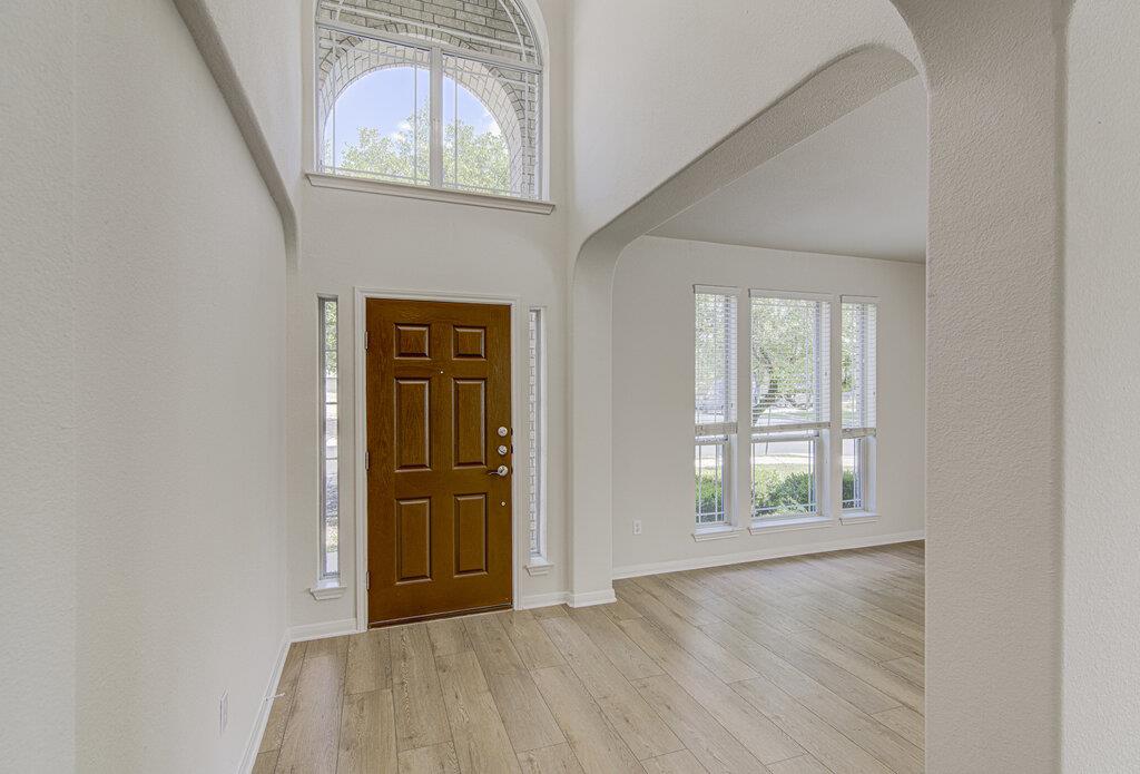903 Fork Ridge Path, Round Rock, TX 78665