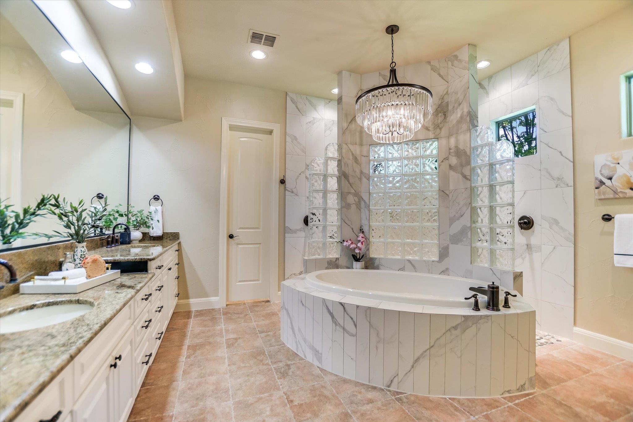 831 Southriver Rd, Wimberley, TX 78676