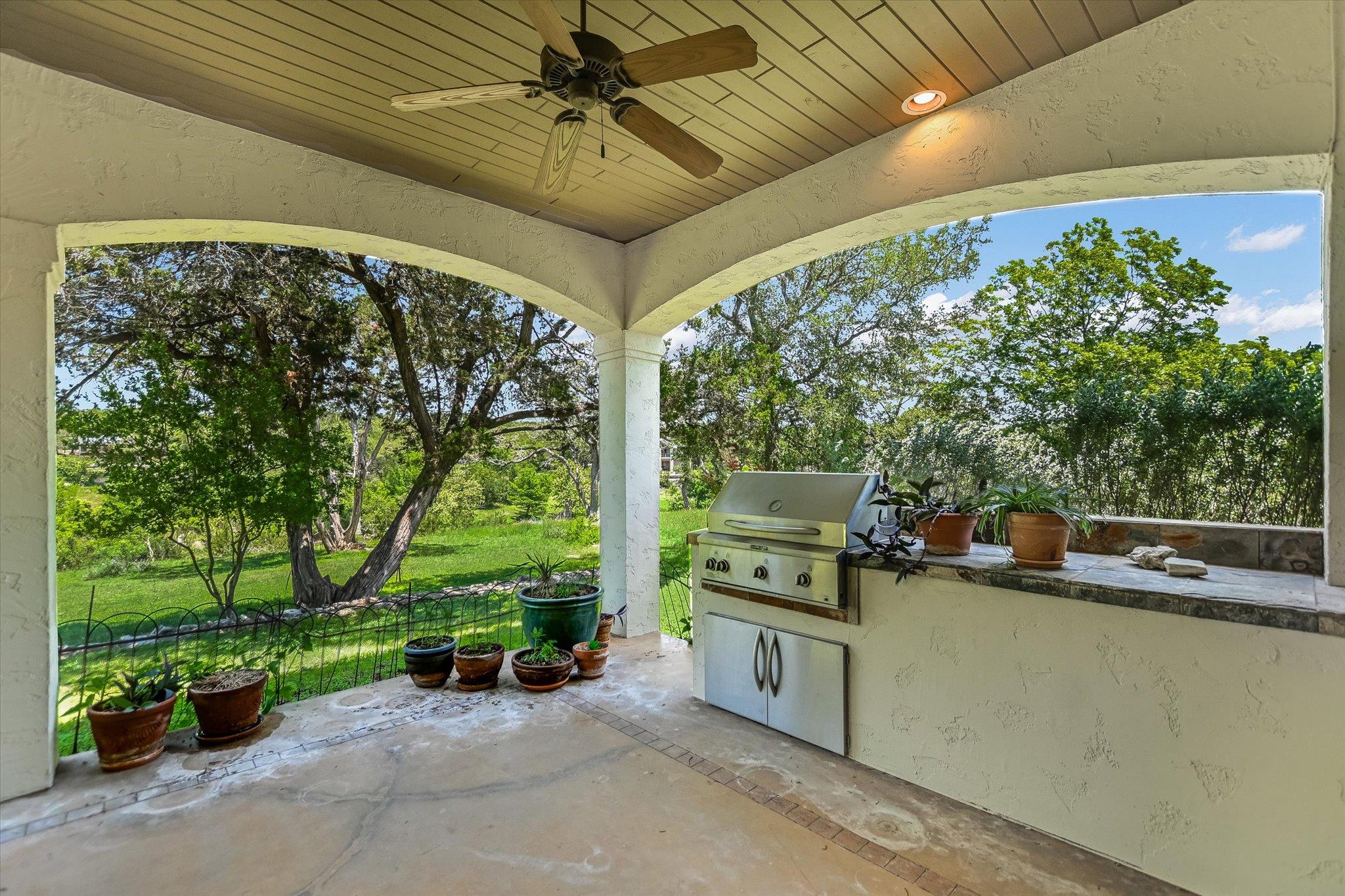 831 Southriver Rd, Wimberley, TX 78676